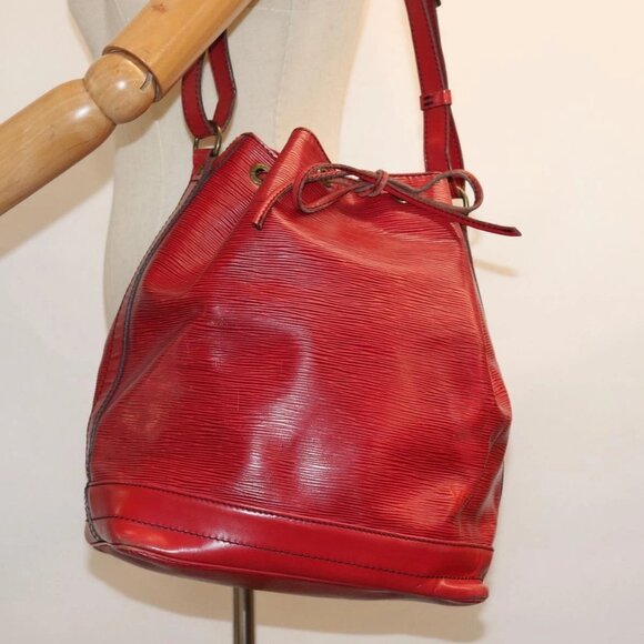 LOUIS VUITTON Epi Noe Shoulder Bag Red - Picture 1 of 14